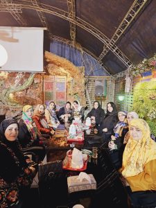فرخنده صالحپور مدرس جواهردوزی